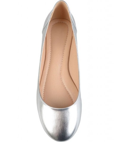 Women's Comfort Kavn Flats Silver $36.80 Shoes